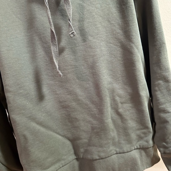 H&M basics olive green hoodie - Picture 3 of 8